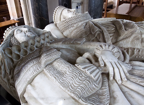 Mary Morison's Parents Monument in St James's church, Chipping Campden. © Mike Searle / St James's church, Chipping Campden: Hicks monument (detail) / CC BY-SA 2.0 