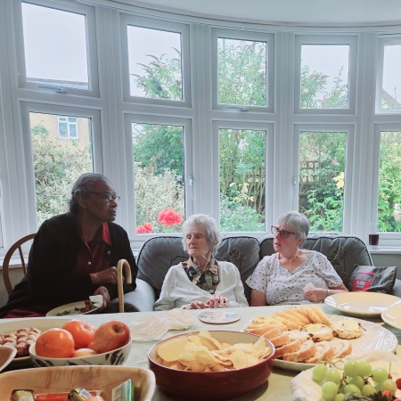 Socialising, refreshments and info