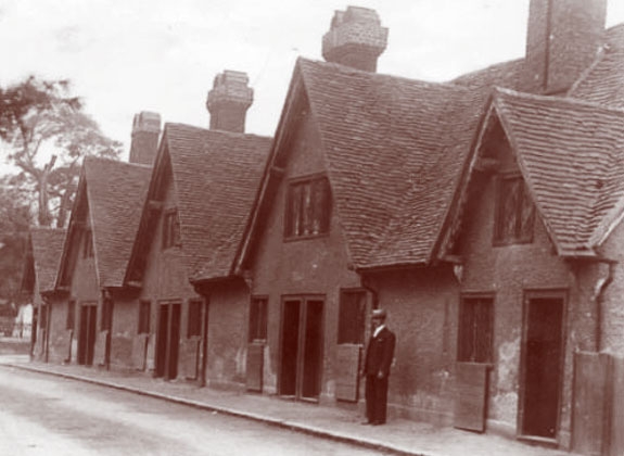 The Bedford, Morison and Cordery Almshouses Founded in 1580